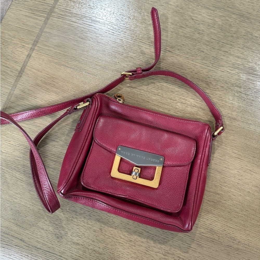 Marc By Marc Jacobs Cherry Red Leather Handbag perfet condition